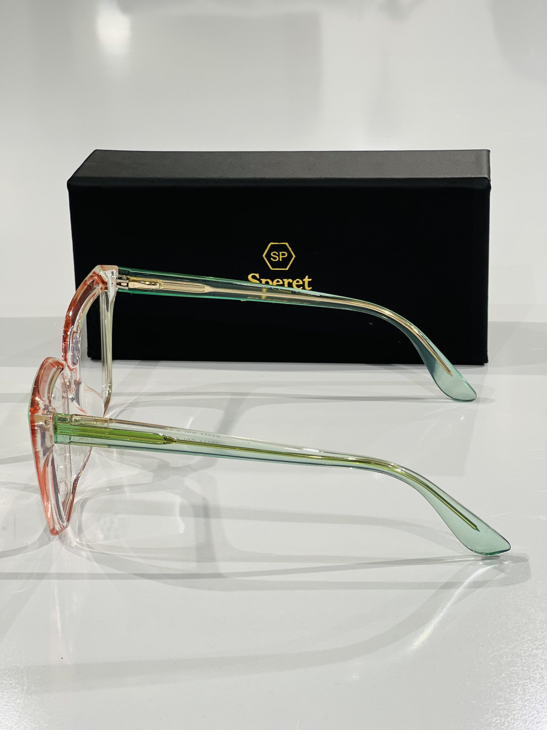 عینک کد 88 - تصویر 5