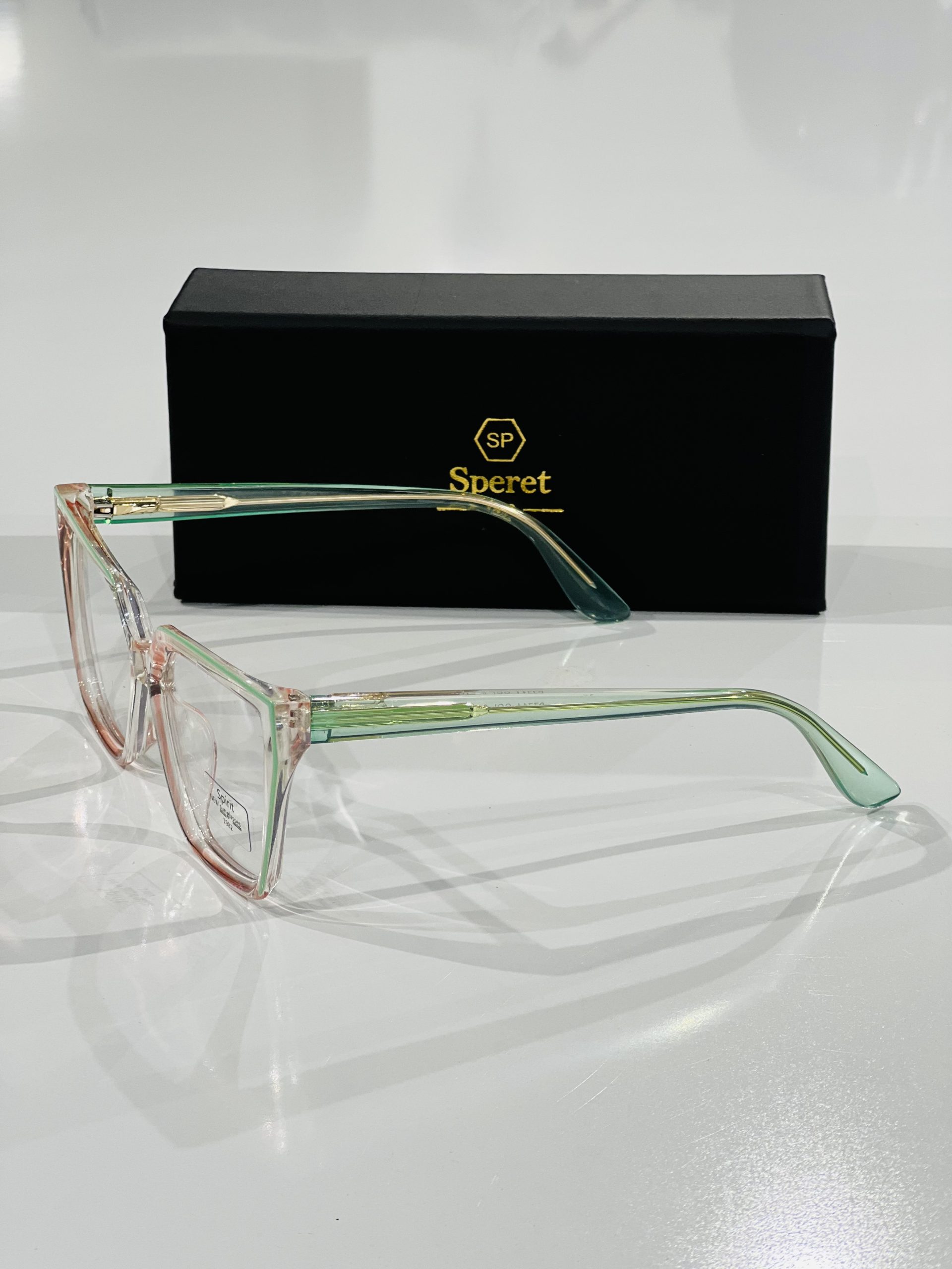 عینک کد 88 - تصویر 7