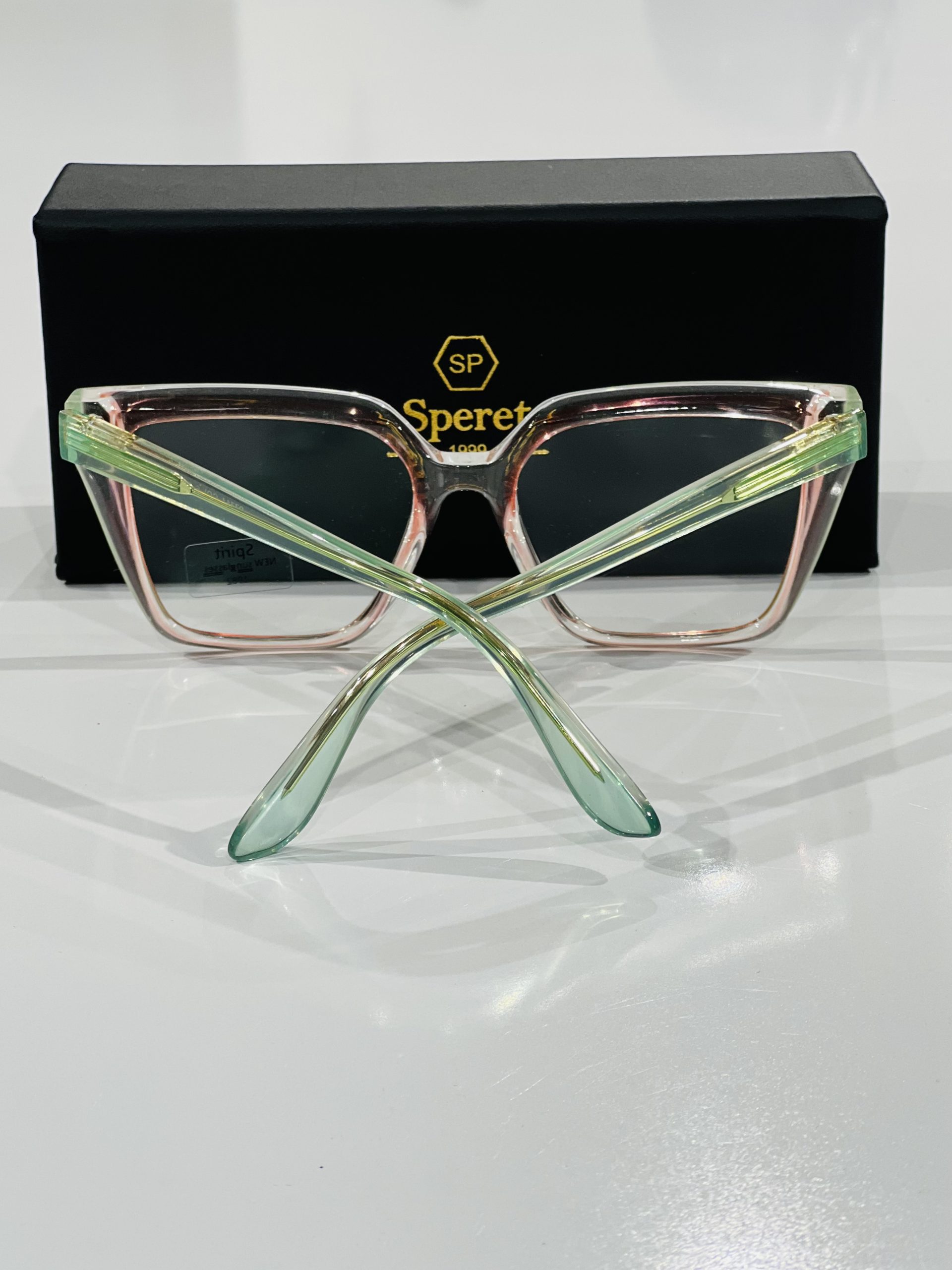 عینک کد 88 - تصویر 8