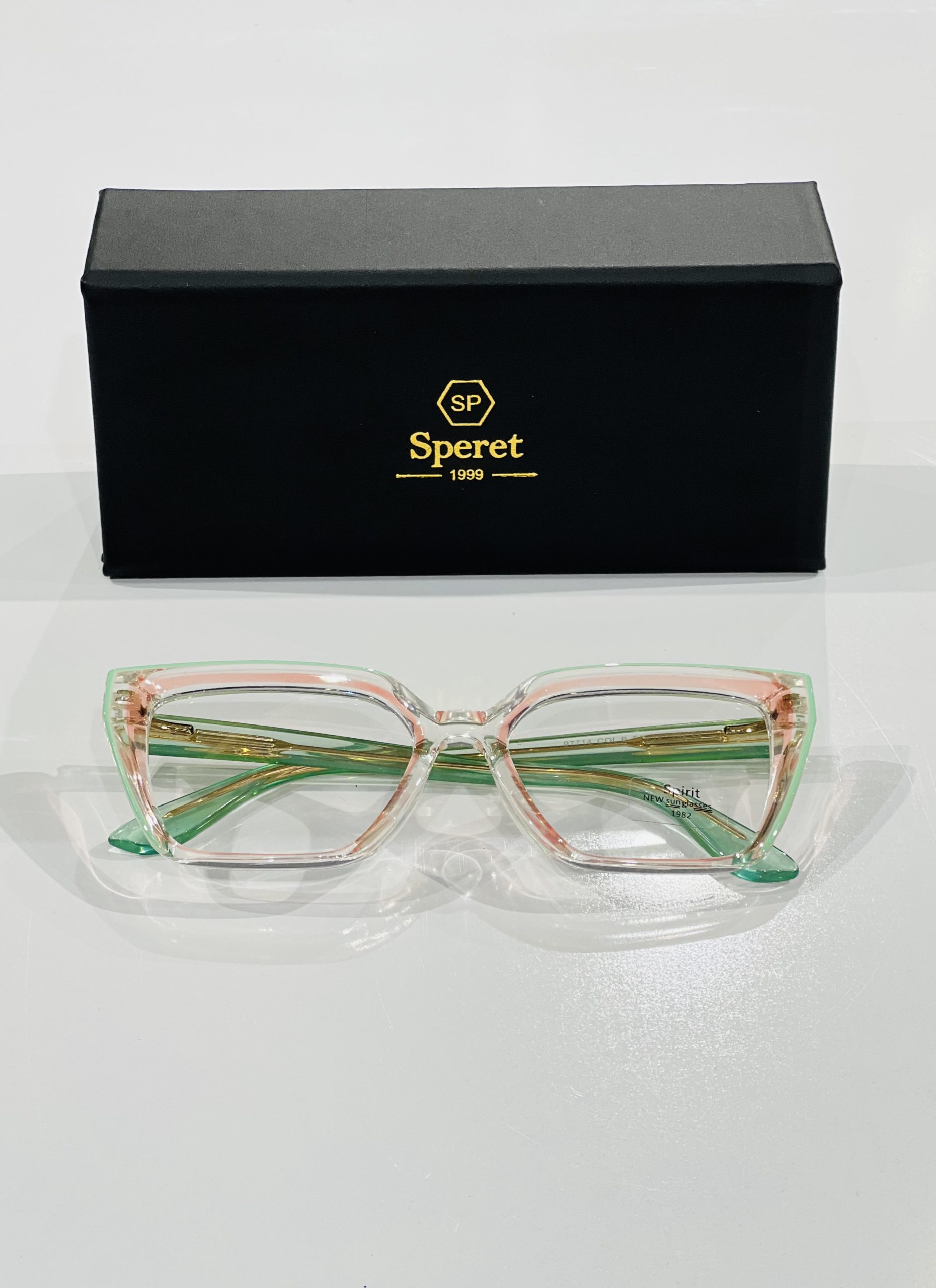 عینک کد 88 - تصویر 10