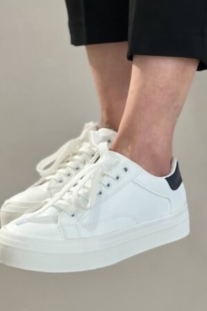 ونس زارا/سفید